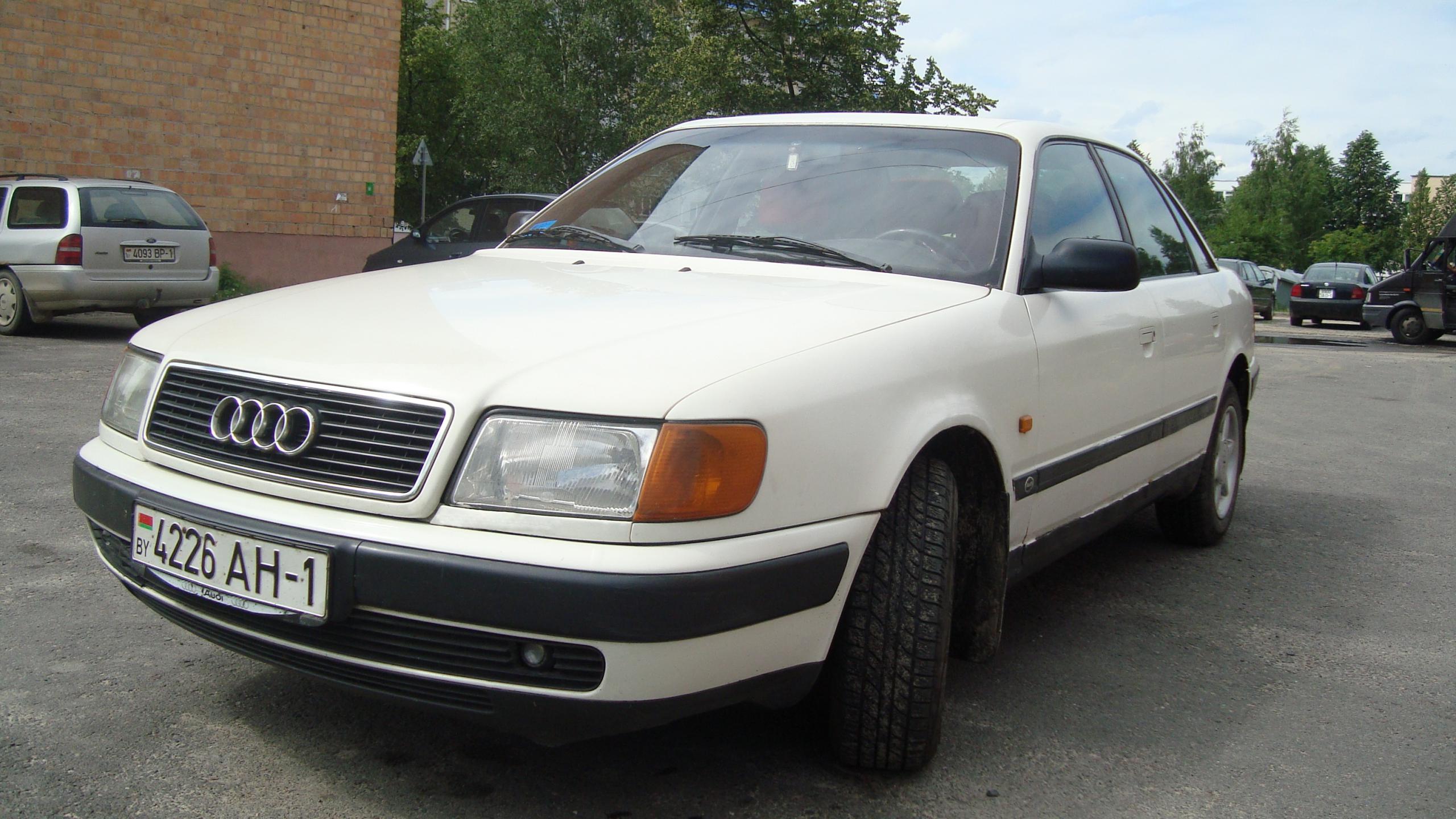 Автомобили белоруссии б у. Ауди 100 1992 белая. Ауди 100 1992 дизель. Ауди 100 с4 белая. Ауди 100 1992 года белая.