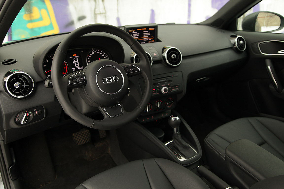 Каталог автомобилей Audi A1 Хэтчбек 3 дв., 1.4 MT (140 л.с.). Характеристики, ис