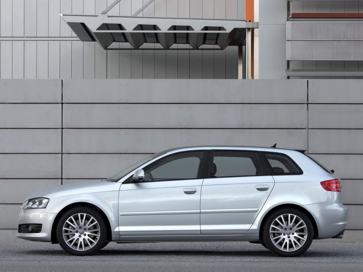 Каталог автомобилей Audi A3 A3 II (8P) Хэтчбек 5 дв., 2.0d AT (140 л.с.). Характ