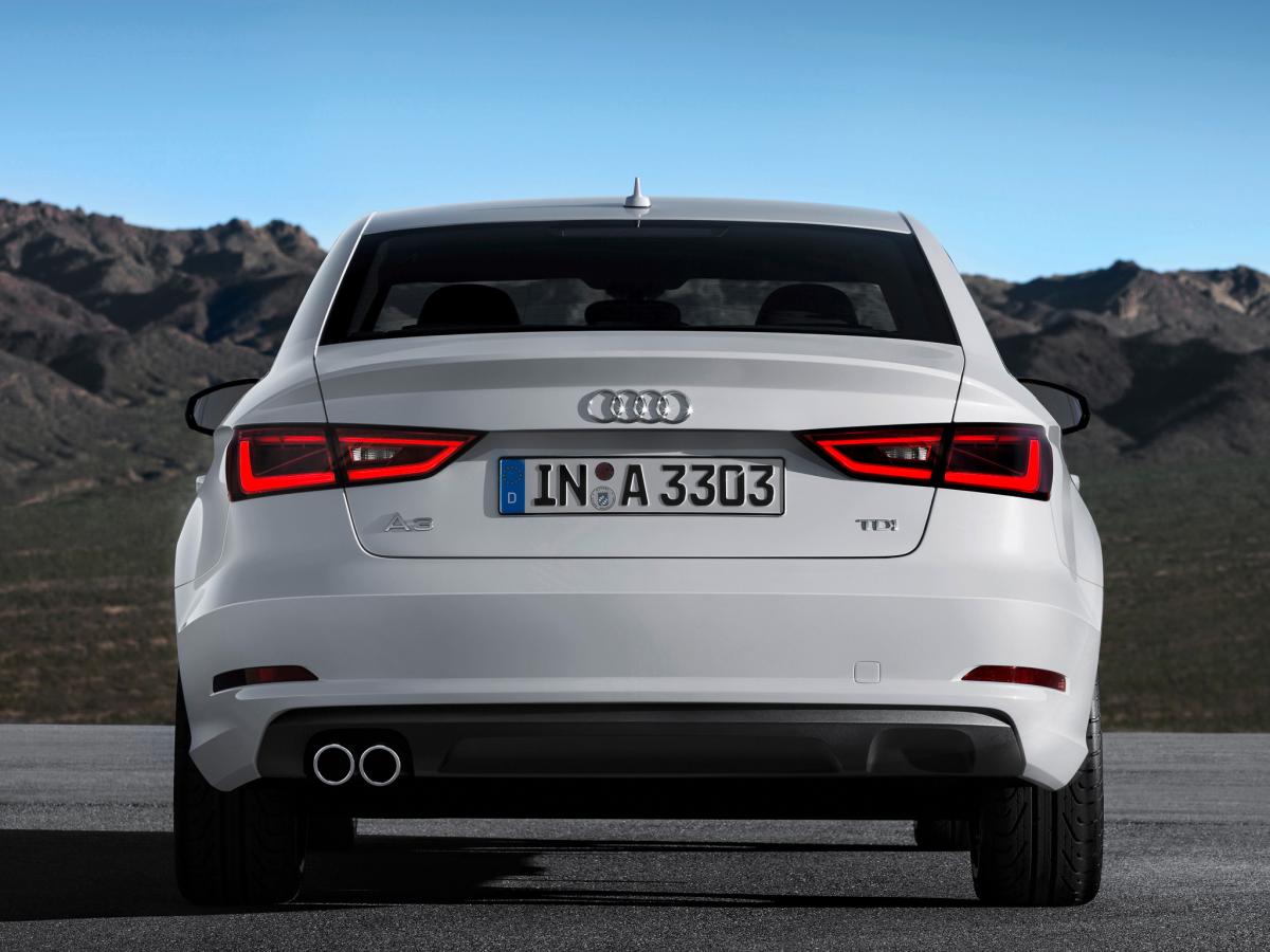 Каталог автомобилей Audi A3 A3 III (8V) Седан, 1.8 AT (180 л.с.). Характеристики