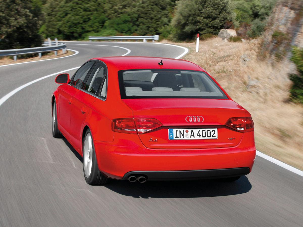 Каталог автомобилей Audi A4 A4 IV (B8) Седан, 2.0d CVT (120 л.с.). Характеристик