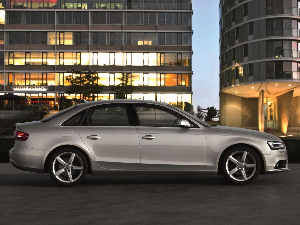Каталог автомобилей Audi A4 A4 IV (B8) Рестайлинг Седан, 2.0d AT (177 л.с.) 4WD.