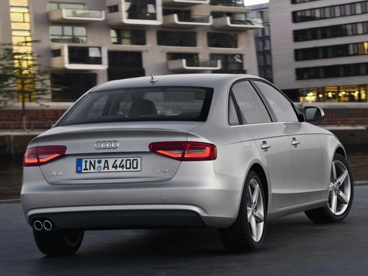 Каталог автомобилей Audi A4 A4 IV (B8) Рестайлинг Седан, 2.0d AT (177 л.с.) 4WD.
