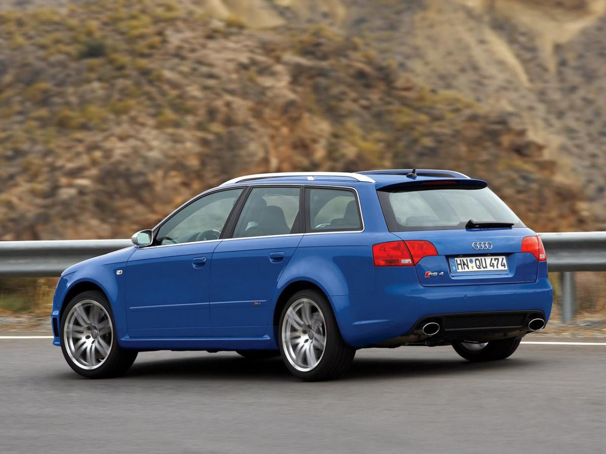 Каталог автомобилей Audi RS4 RS4 II (B7) Универсал 5 дв., 4.2 MT (420 л.с.) 4WD.