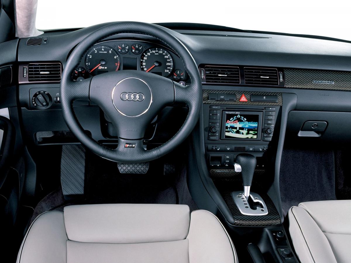 Каталог автомобилей Audi RS6 RS6 I (C5) Седан, 4.2 AT (450 л.с.) 4WD. Характерис