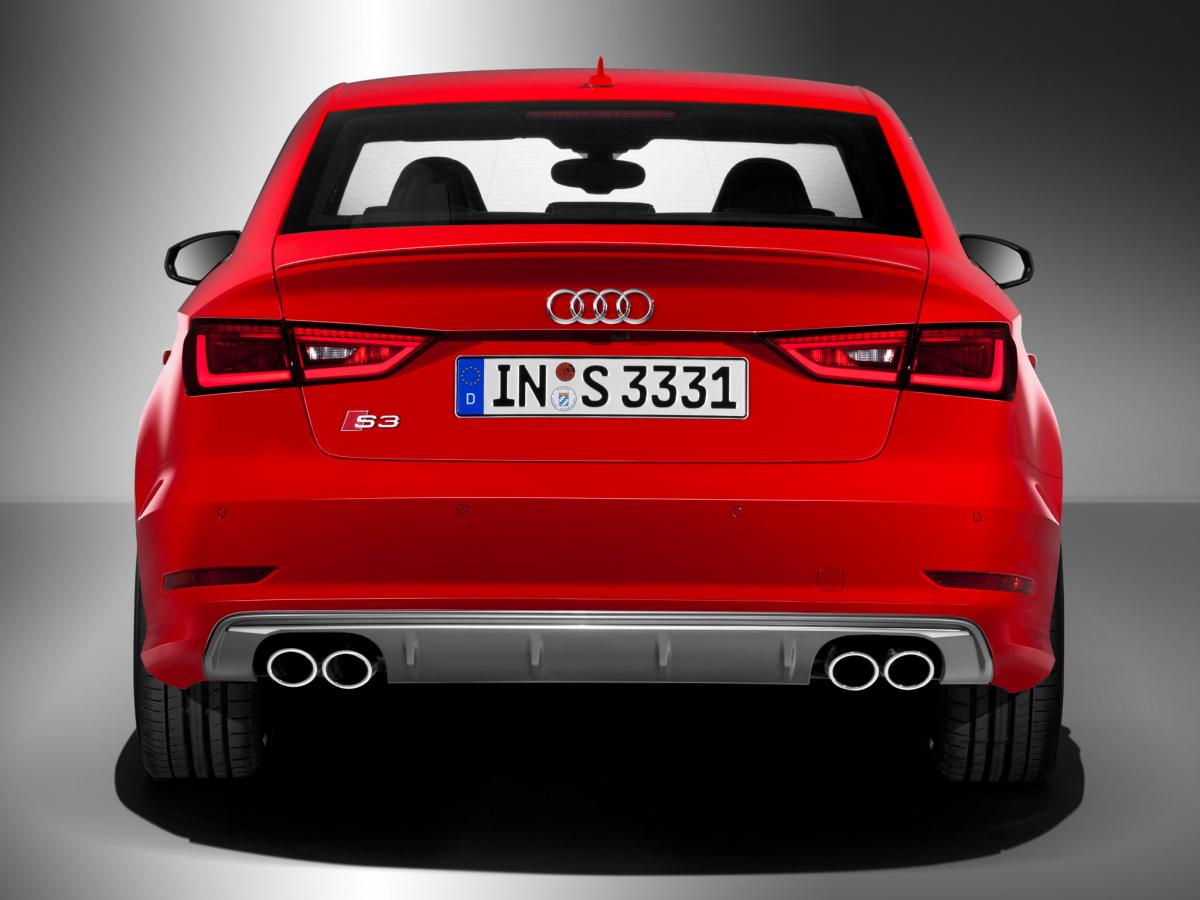 Каталог автомобилей Audi S3 S3 III (8V) Седан, 2.0 AT (300 л.с.) 4WD. Характерис