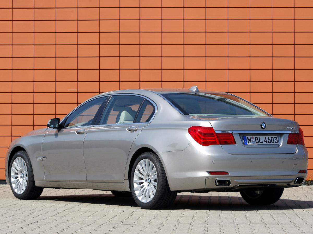 Каталог автомобилей BMW 7er 7er V (F01/F02/F04) Седан, Active Hybrid 7 4.4hyb AT