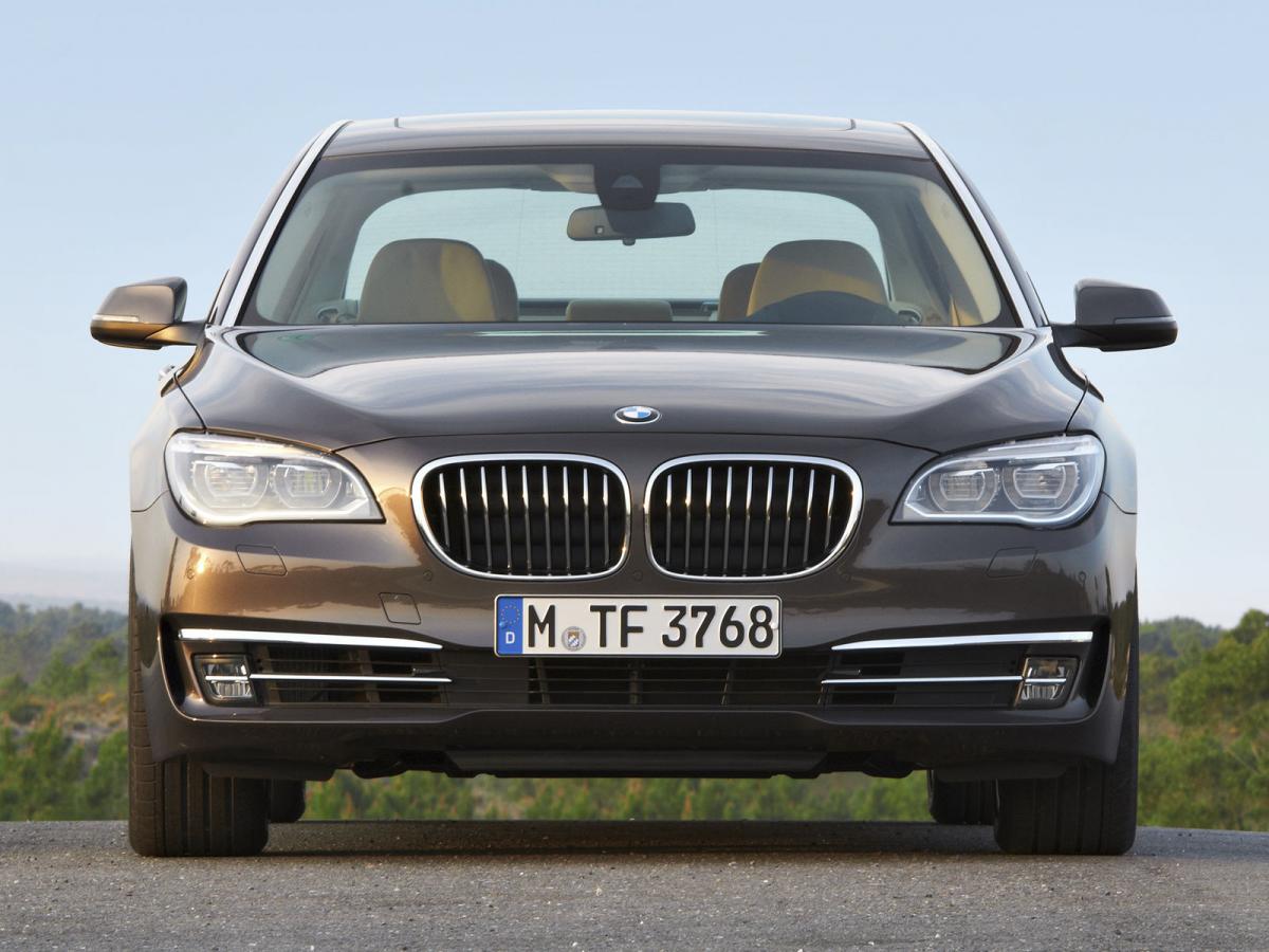 Каталог автомобилей BMW 7er 7er V (F01/F02/F04) Рестайлинг Седан, 730i 3.0 AT (2