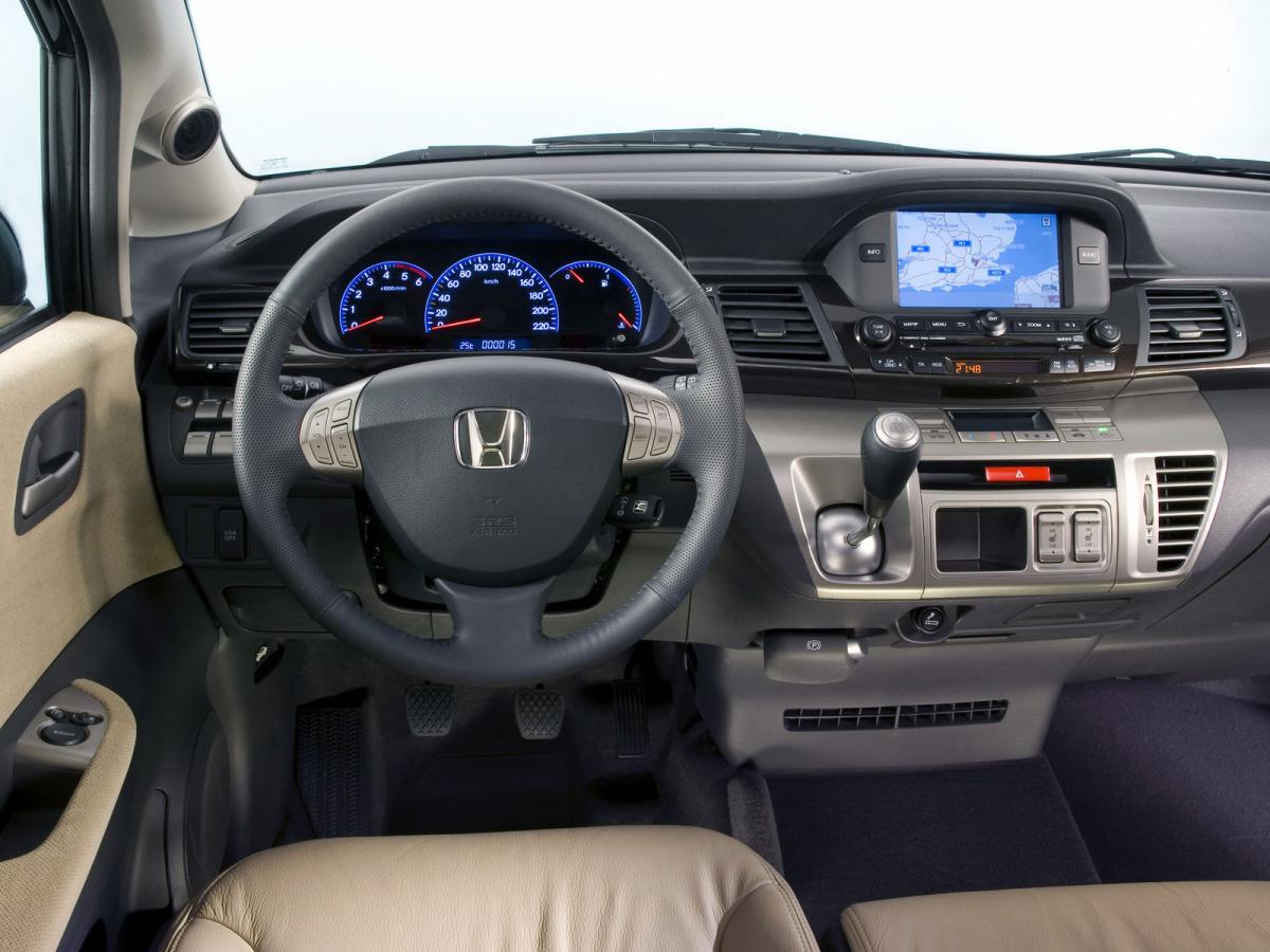 Каталог автомобилей Honda FR-V 2.2d MT (140 л.с.). Характеристики, история, прод