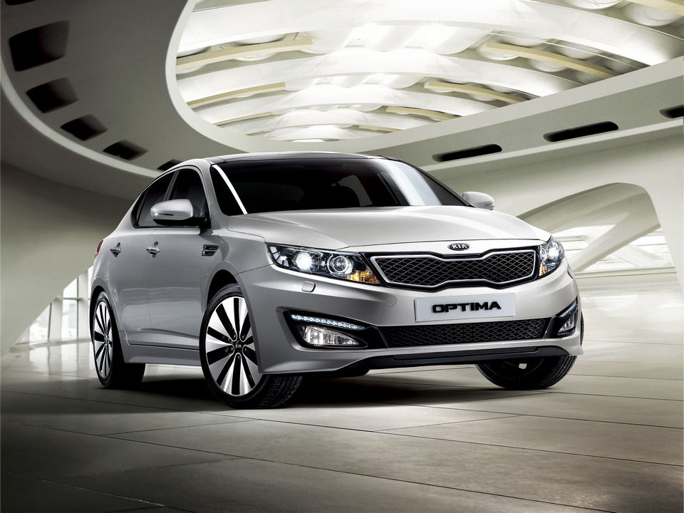 KIA Optima Hybrid 2.4 гибридный 2011 на DRIVE2