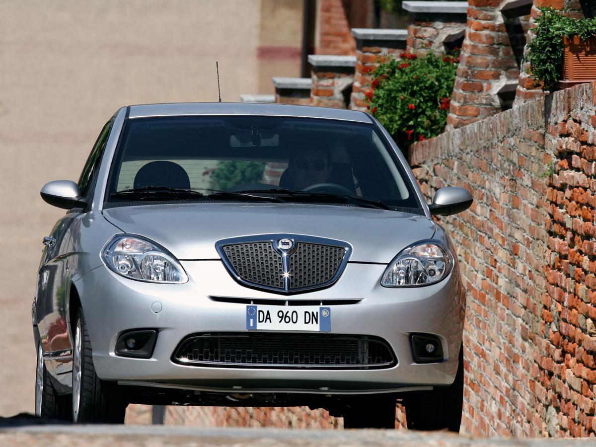 Lancia Ypsilon i 2006 2011