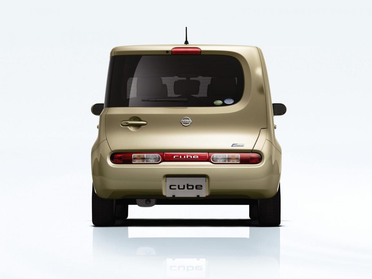 Nissan Cube z12 Japan