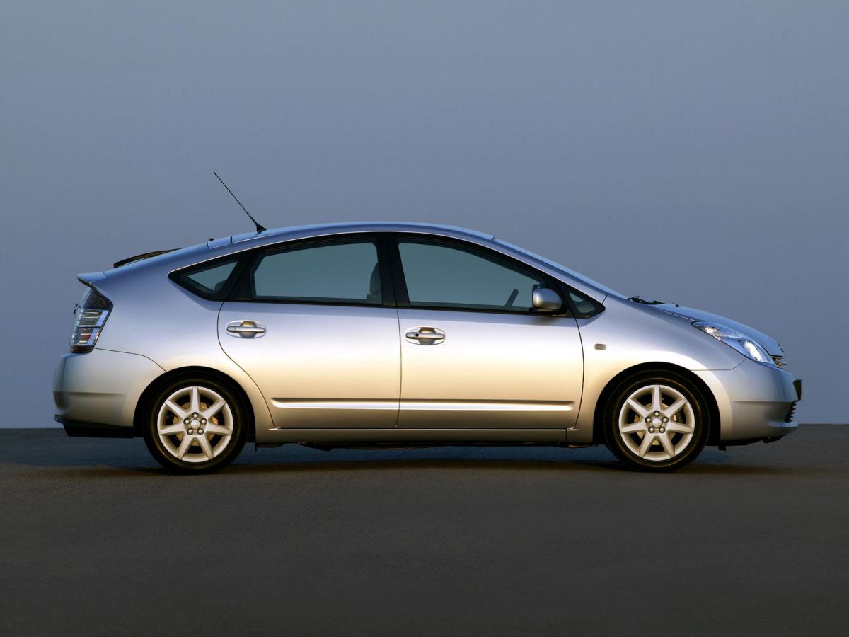 Toyota prius nhw20