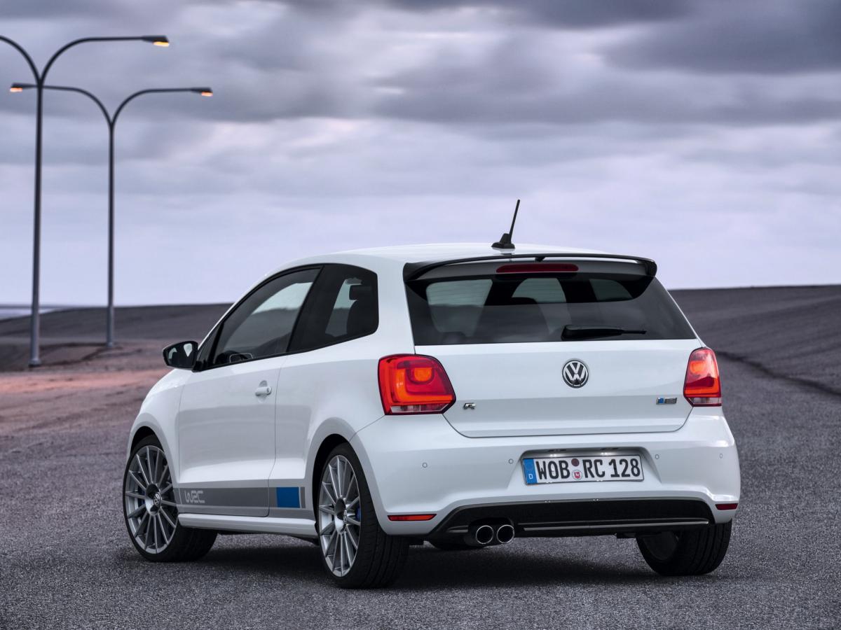 Volkswagen Polo r WRC 2015 Wallpaper