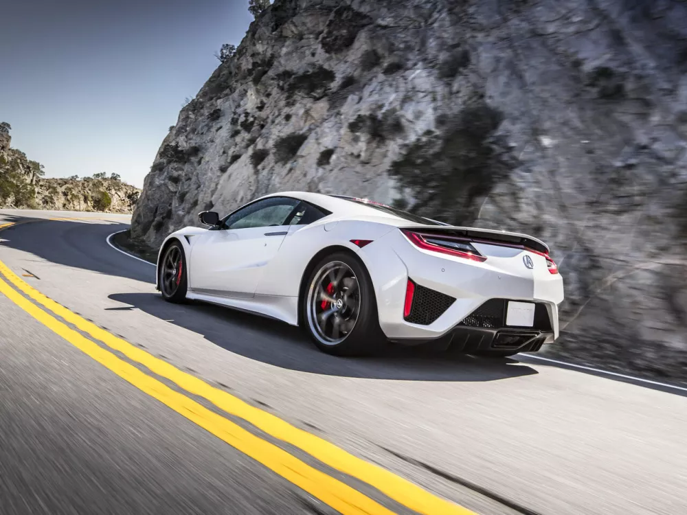 Автомобиль Acura NSX II Купе