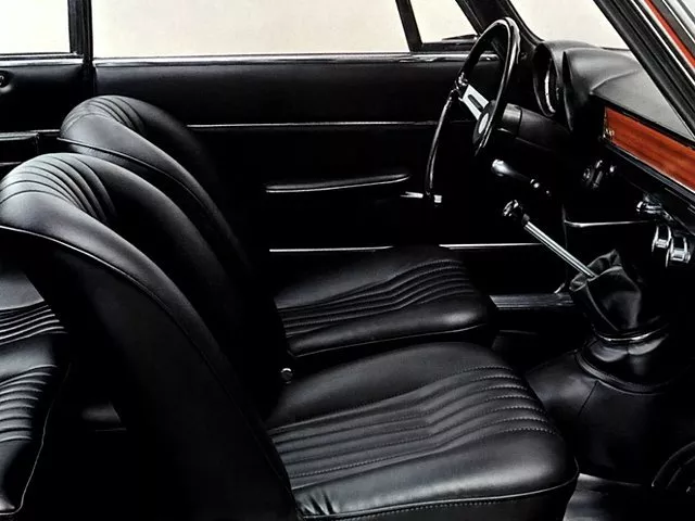 Автомобиль Alfa Romeo 105/115 Купе