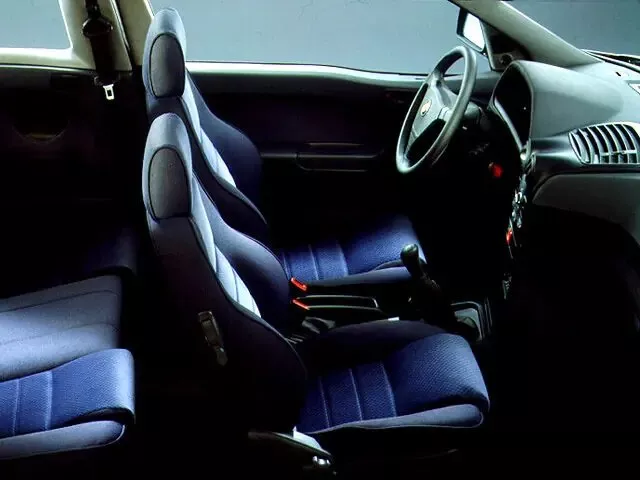 Автомобиль Alfa Romeo 145 I Хэтчбек (3 двери)