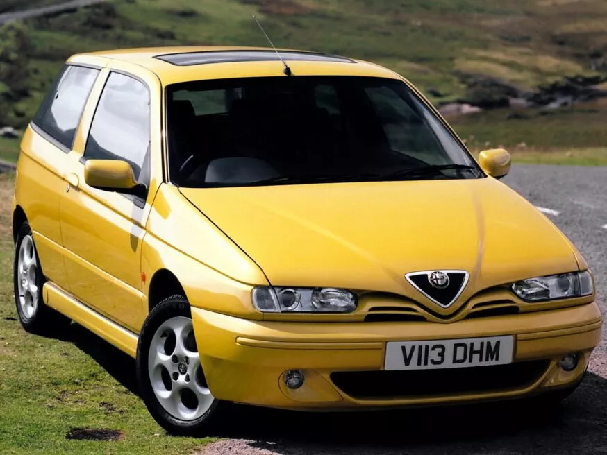 Автомобиль Alfa Romeo 145 I Рестайлинг Хэтчбек (3 двери)