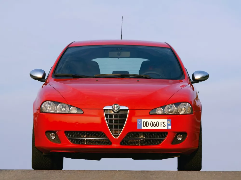 Автомобиль Alfa Romeo 147 I Рестайлинг Хэтчбек (3 двери)