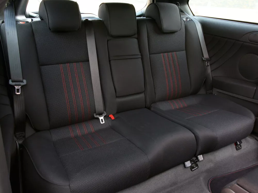 Автомобиль Alfa Romeo 147 I Рестайлинг Хэтчбек (3 двери)