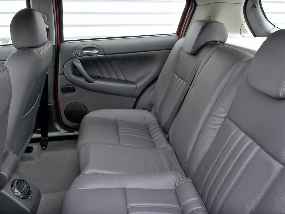 Автомобиль Alfa Romeo 147 I Рестайлинг Хэтчбек (5 дверей)