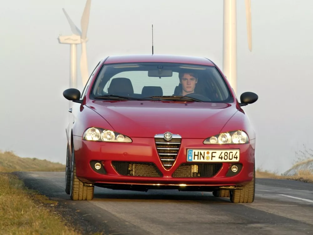 Автомобиль Alfa Romeo 147 I Рестайлинг Хэтчбек (5 дверей)