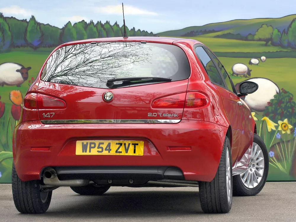 Автомобиль Alfa Romeo 147 I Рестайлинг Хэтчбек (5 дверей)