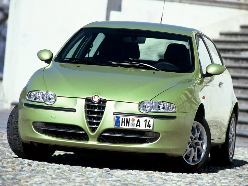 Автомобиль Alfa Romeo 147 I Хэтчбек (5 дверей)