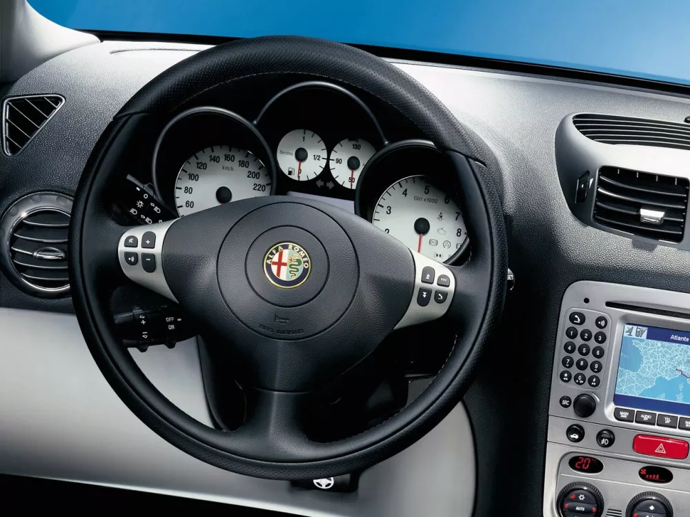 Автомобиль Alfa Romeo 147 I Хэтчбек (5 дверей)