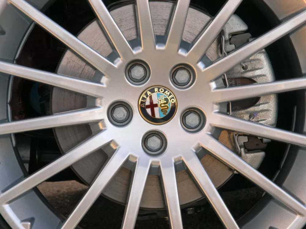 Автомобиль Alfa Romeo 147 I Рестайлинг Хэтчбек (5 дверей)