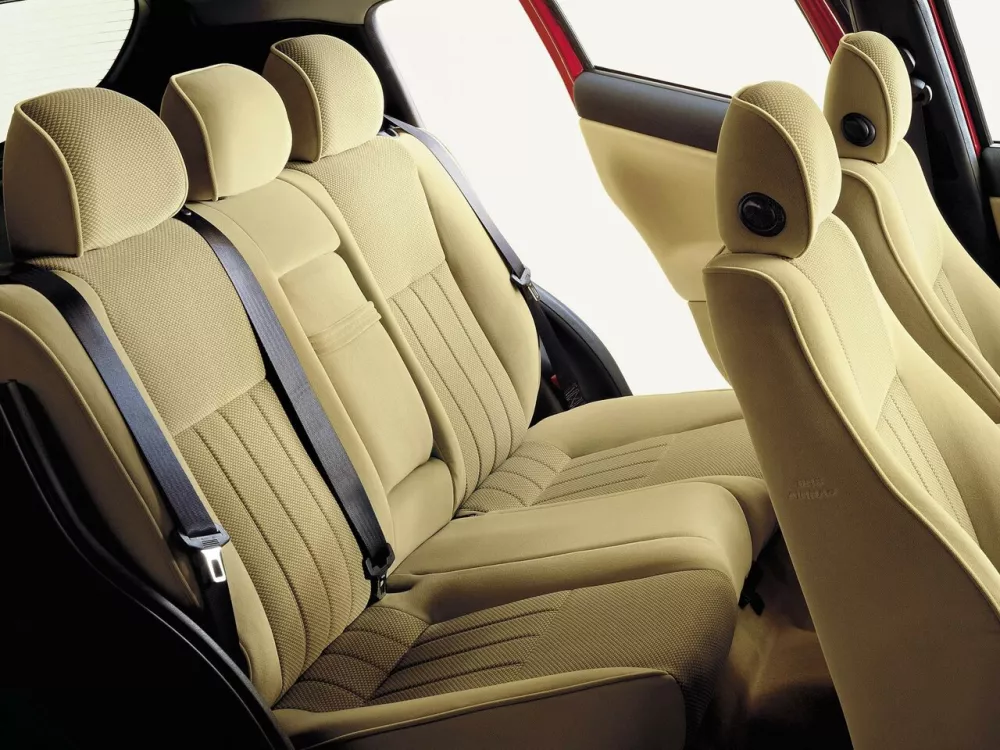 Автомобиль Alfa Romeo 147 I Хэтчбек (5 дверей)