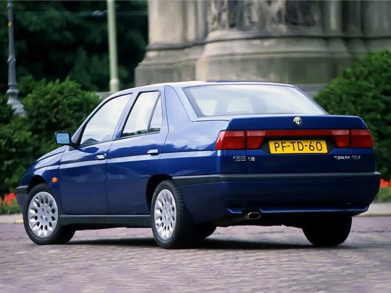 Автомобиль Alfa Romeo 155 I Рестайлинг Седан