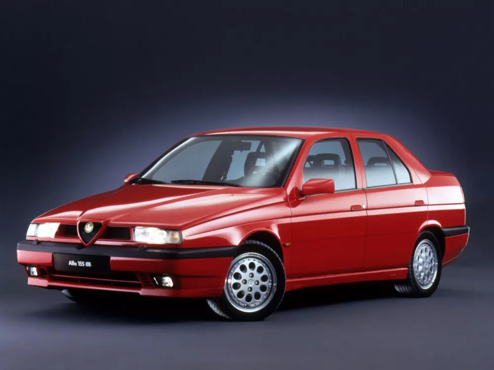 Автомобиль Alfa Romeo 155 I Седан