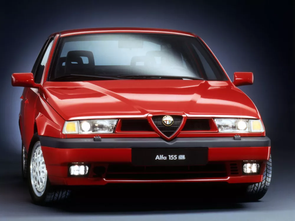 Автомобиль Alfa Romeo 155 I Седан