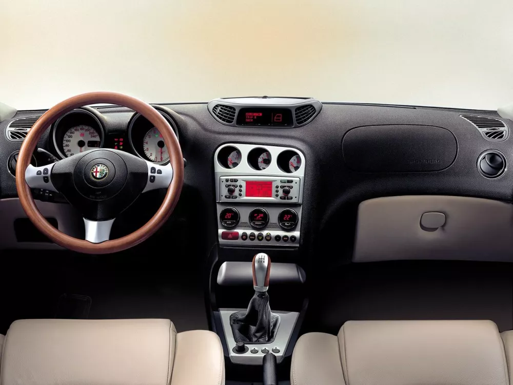 Автомобиль Alfa Romeo 156 I Рестайлинг 2 Универсал (5 дверей)