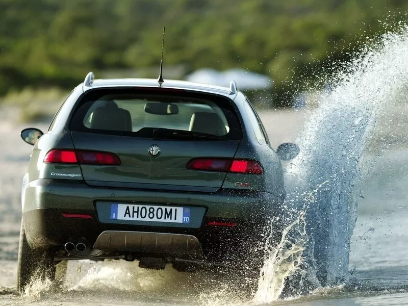 Автомобиль Alfa Romeo 156 I Рестайлинг 2 Универсал (5 дверей) Crosswagon Q4