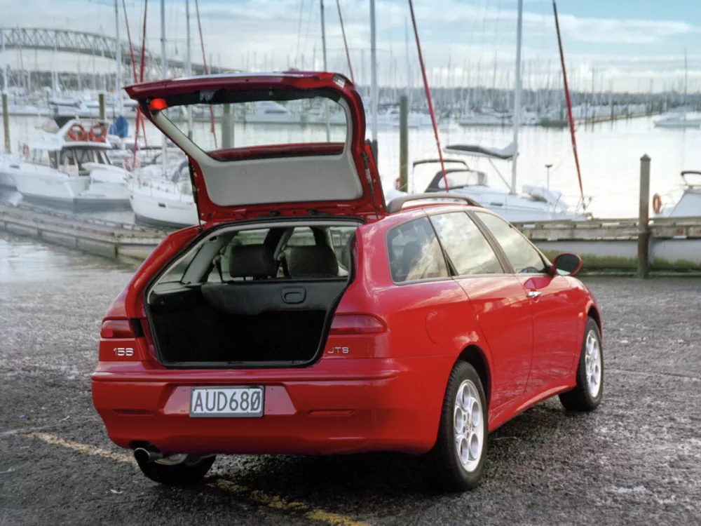 Автомобиль Alfa Romeo 156 I Рестайлинг 1 Универсал (5 дверей)