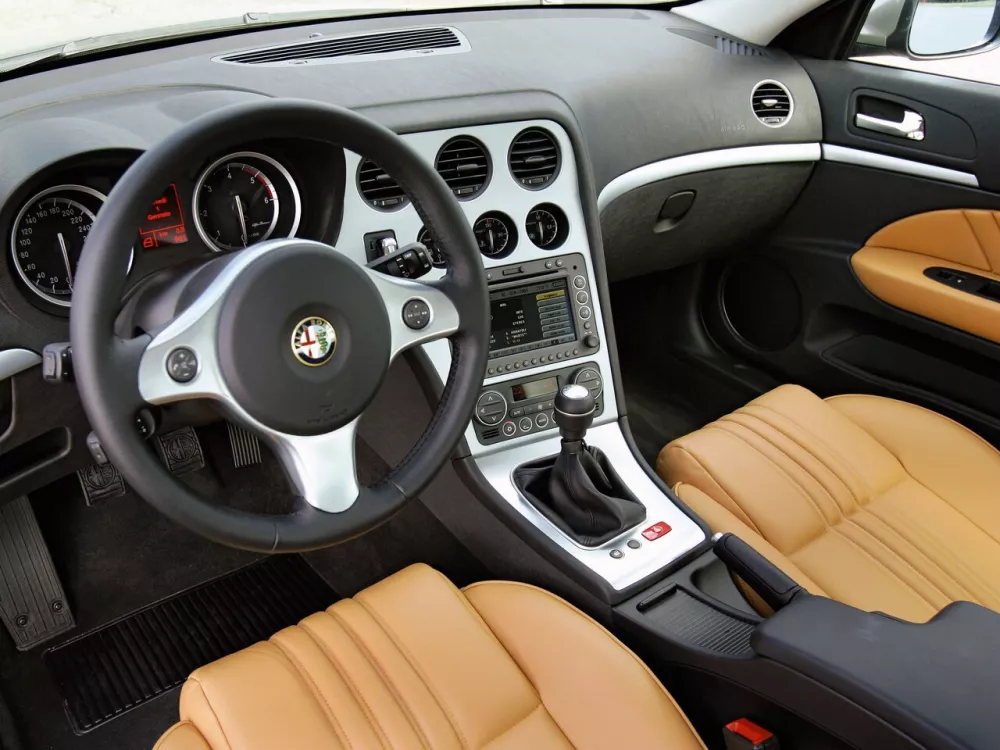 Автомобиль Alfa Romeo 159 Седан