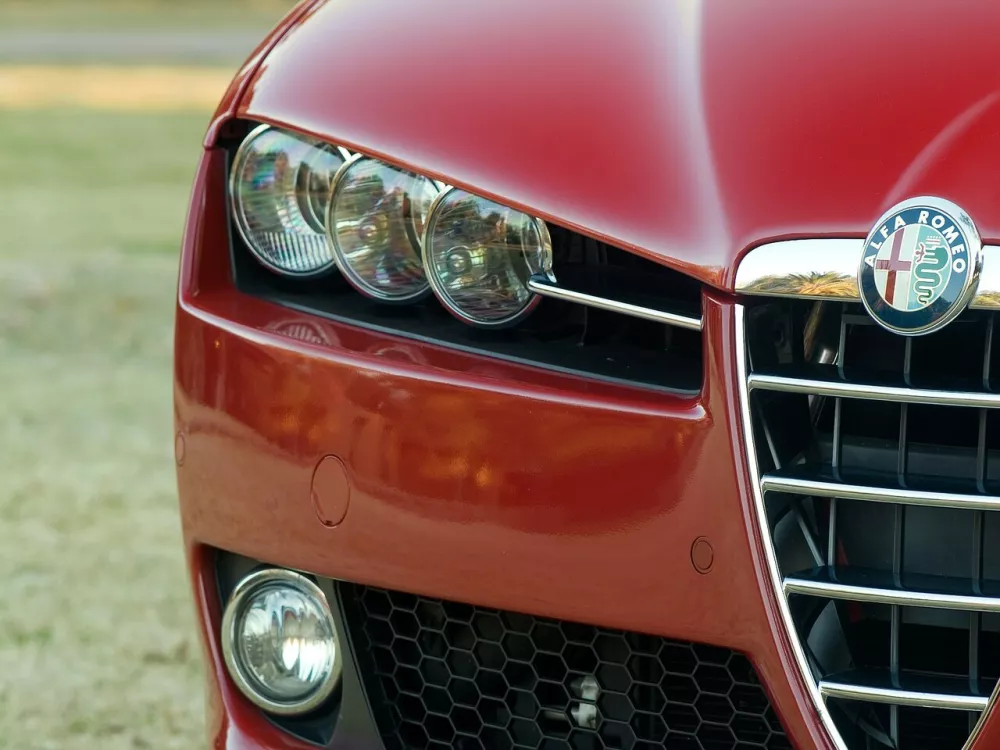 Автомобиль Alfa Romeo 159 Седан
