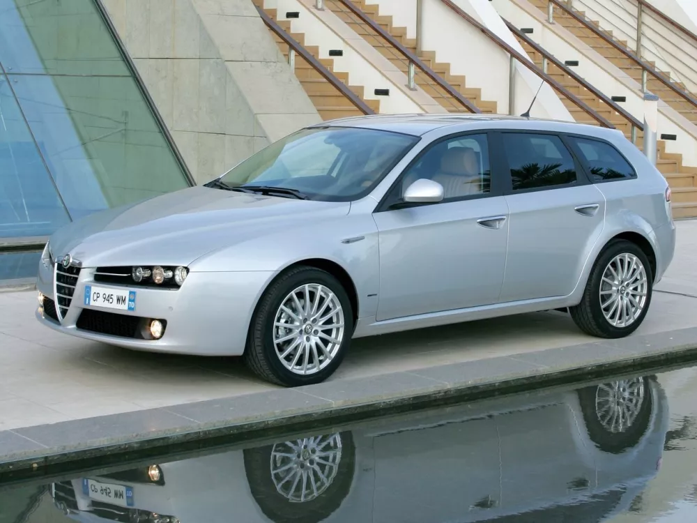 Автомобиль Alfa Romeo 159 Универсал (5 дверей)