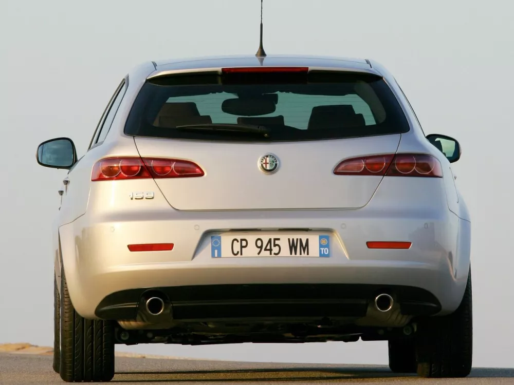 Автомобиль Alfa Romeo 159 Универсал (5 дверей)