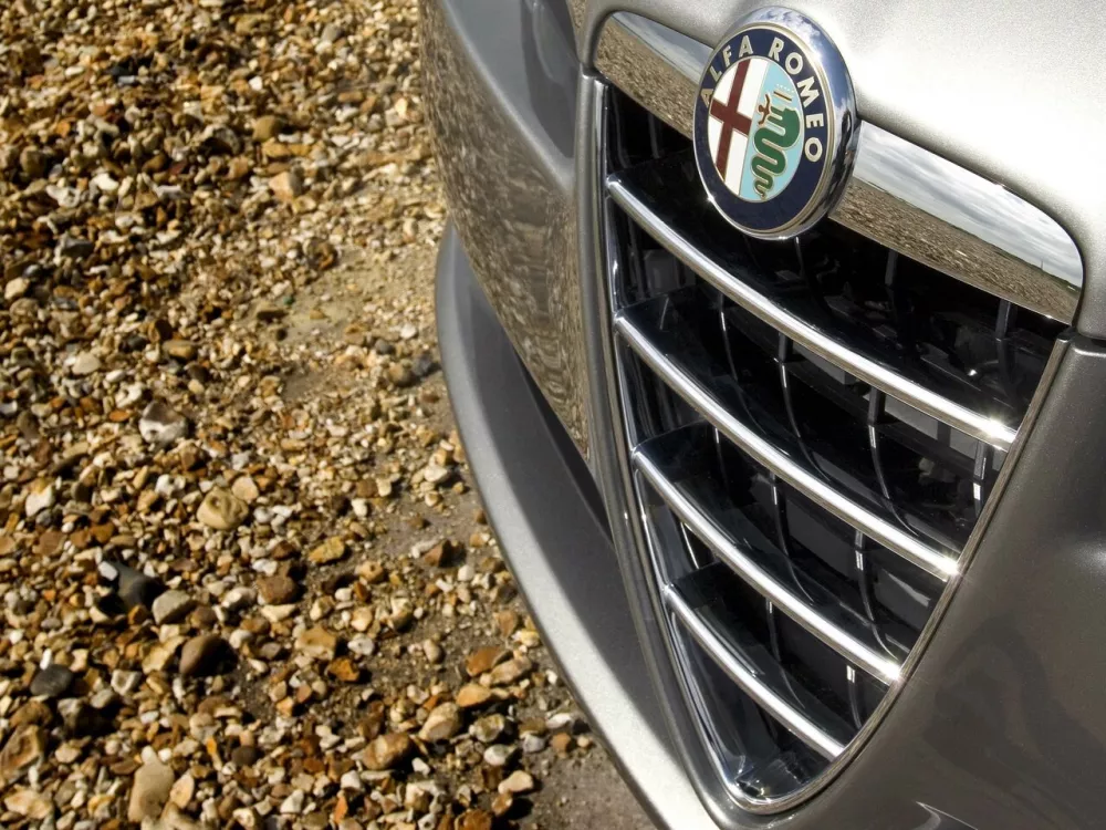 Автомобиль Alfa Romeo 159 Универсал (5 дверей)