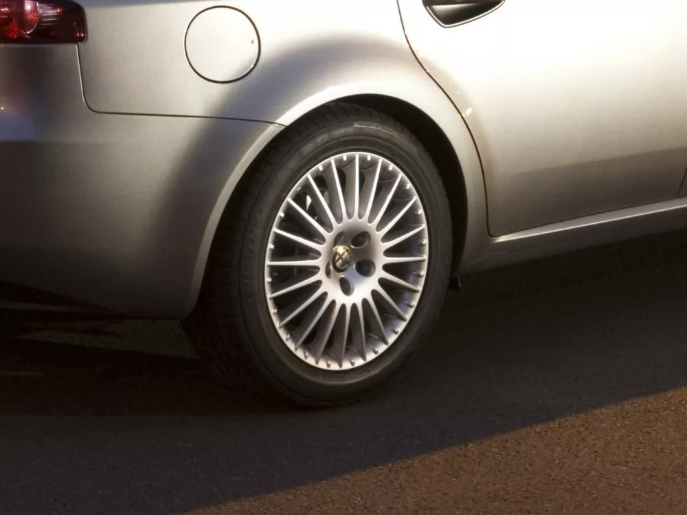 Автомобиль Alfa Romeo 159 Универсал (5 дверей)
