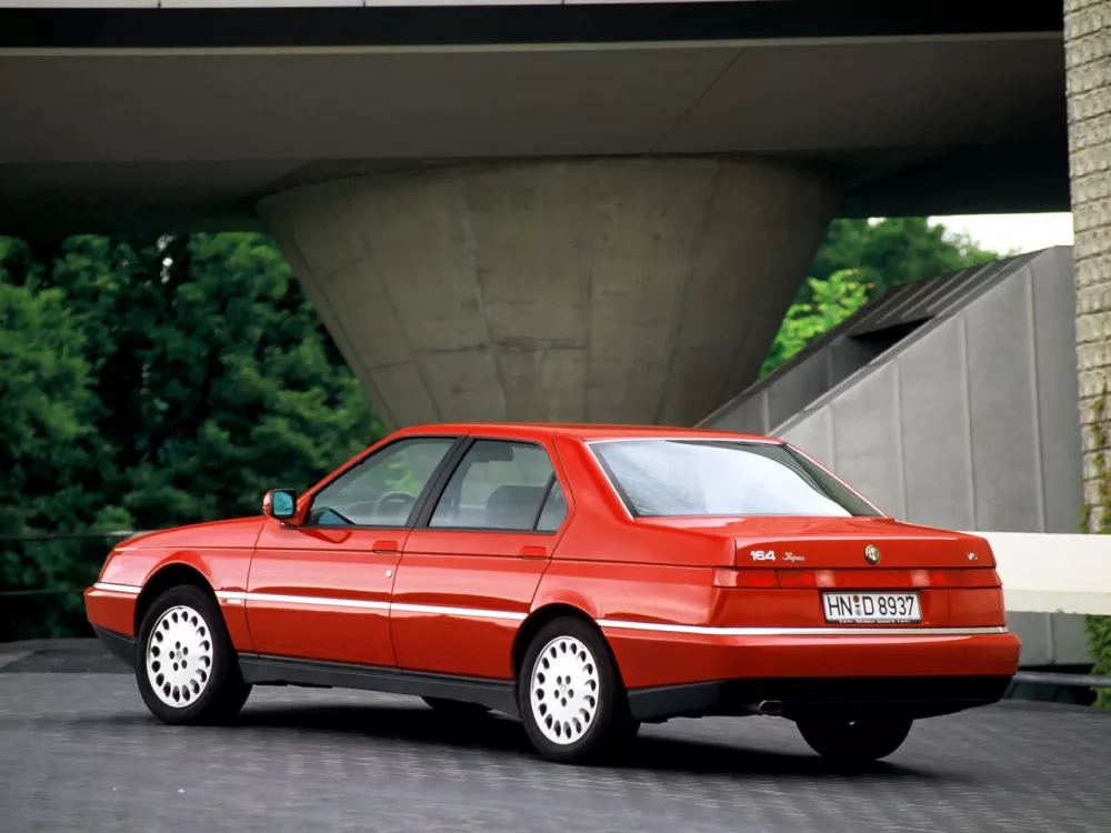 Автомобиль Alfa Romeo 164 I Рестайлинг Седан