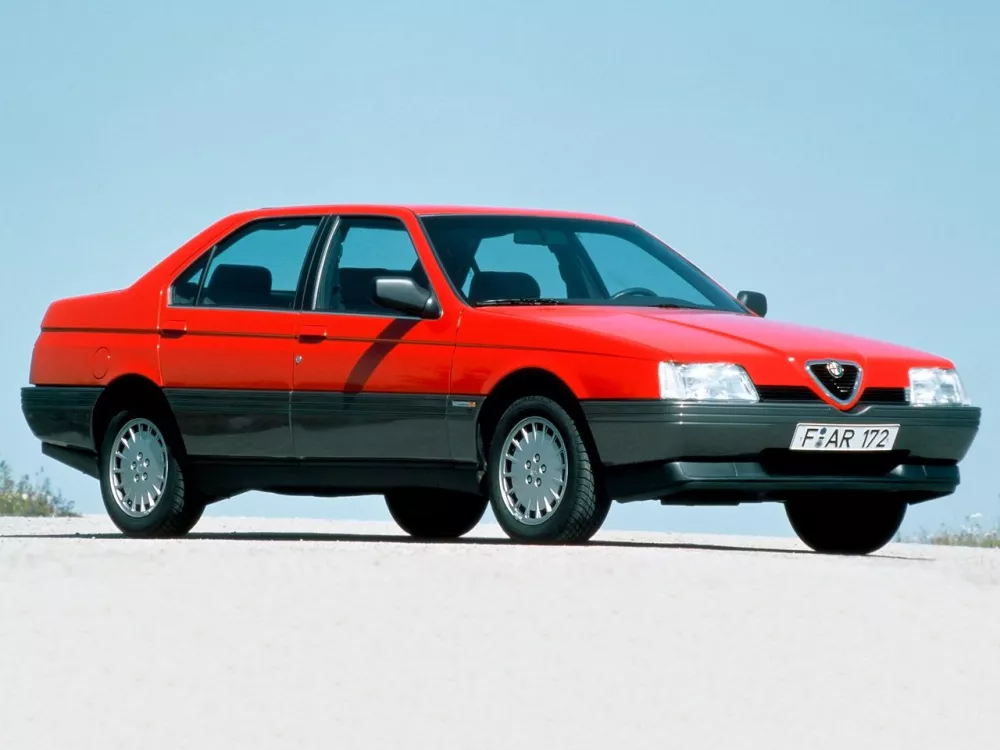Автомобиль Alfa Romeo 164 I Седан