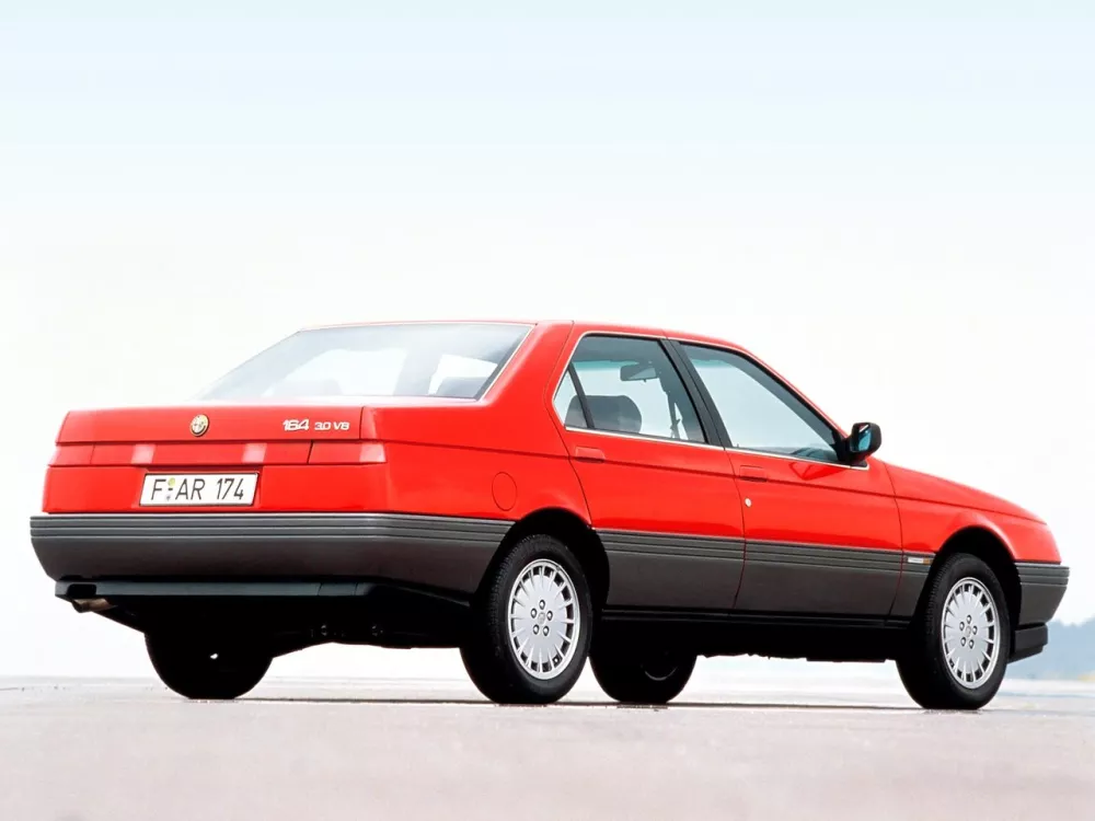 Автомобиль Alfa Romeo 164 I Седан