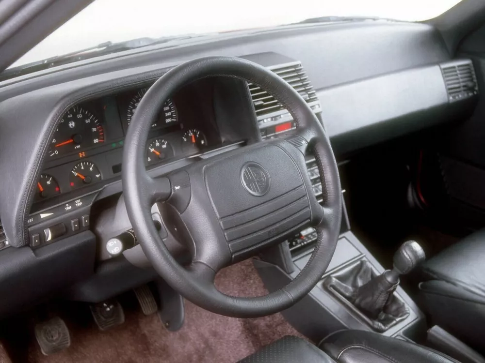 Автомобиль Alfa Romeo 164 I Рестайлинг Седан