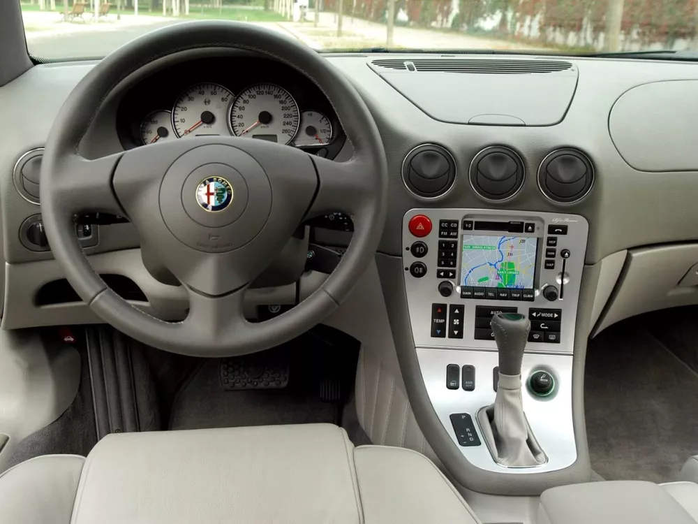 Автомобиль Alfa Romeo 166 I Рестайлинг Седан
