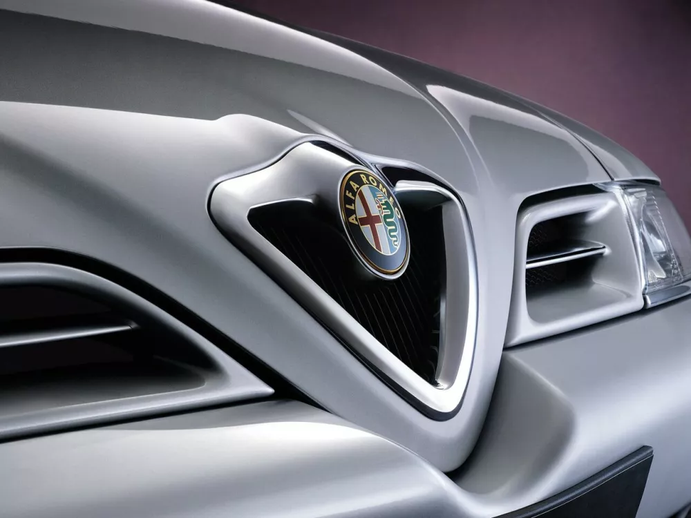 Автомобиль Alfa Romeo 166 I Седан
