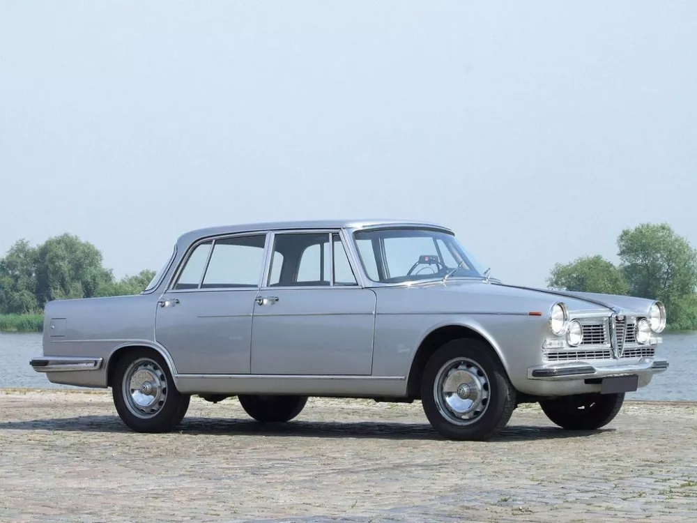 Автомобиль Alfa Romeo 2600 I Седан Berlina